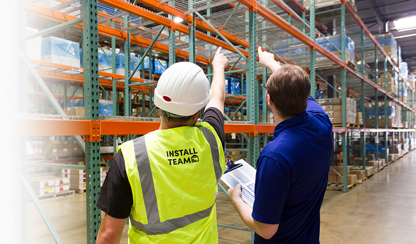 label-products-dlswarehouse-pointing-racks-installation-install-team-safety-vest-dls